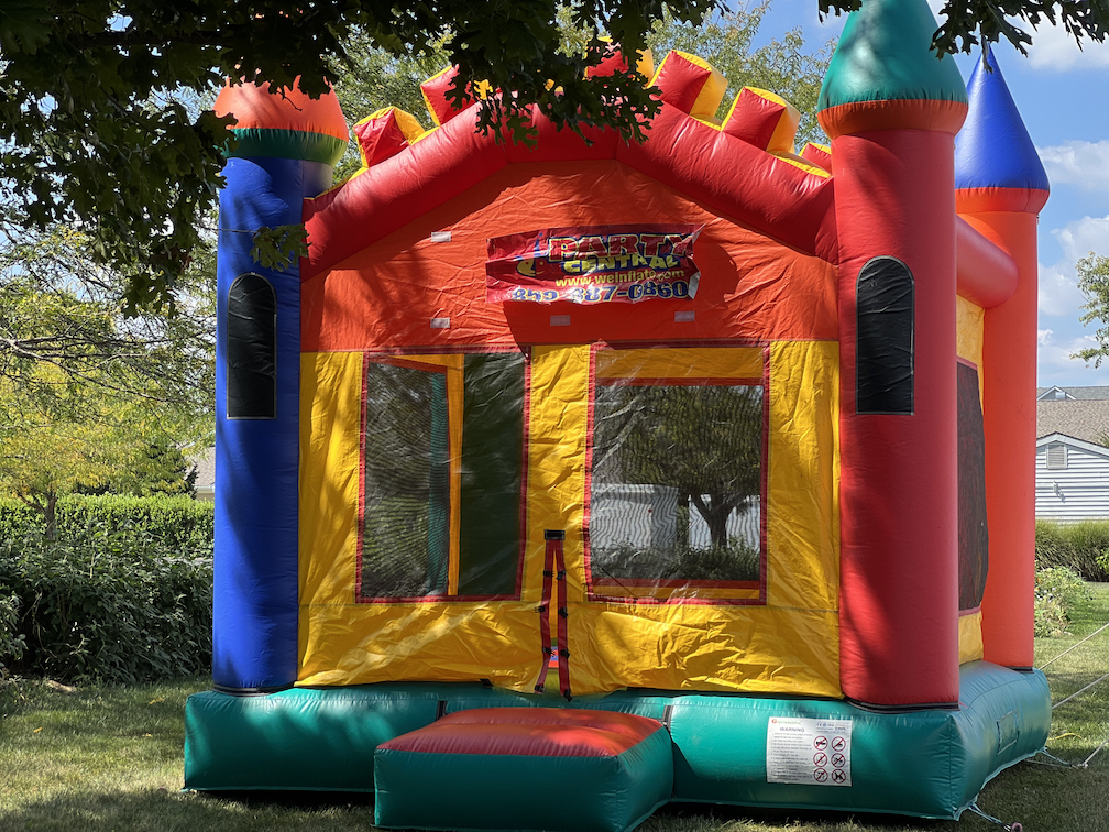 15′ x 15′ BOUNCE HOUSE